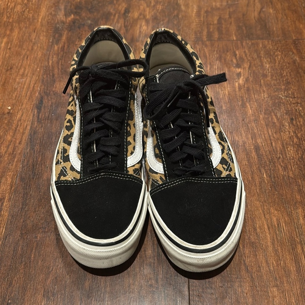 Vans Women’s Wards Leopard Print Trainers